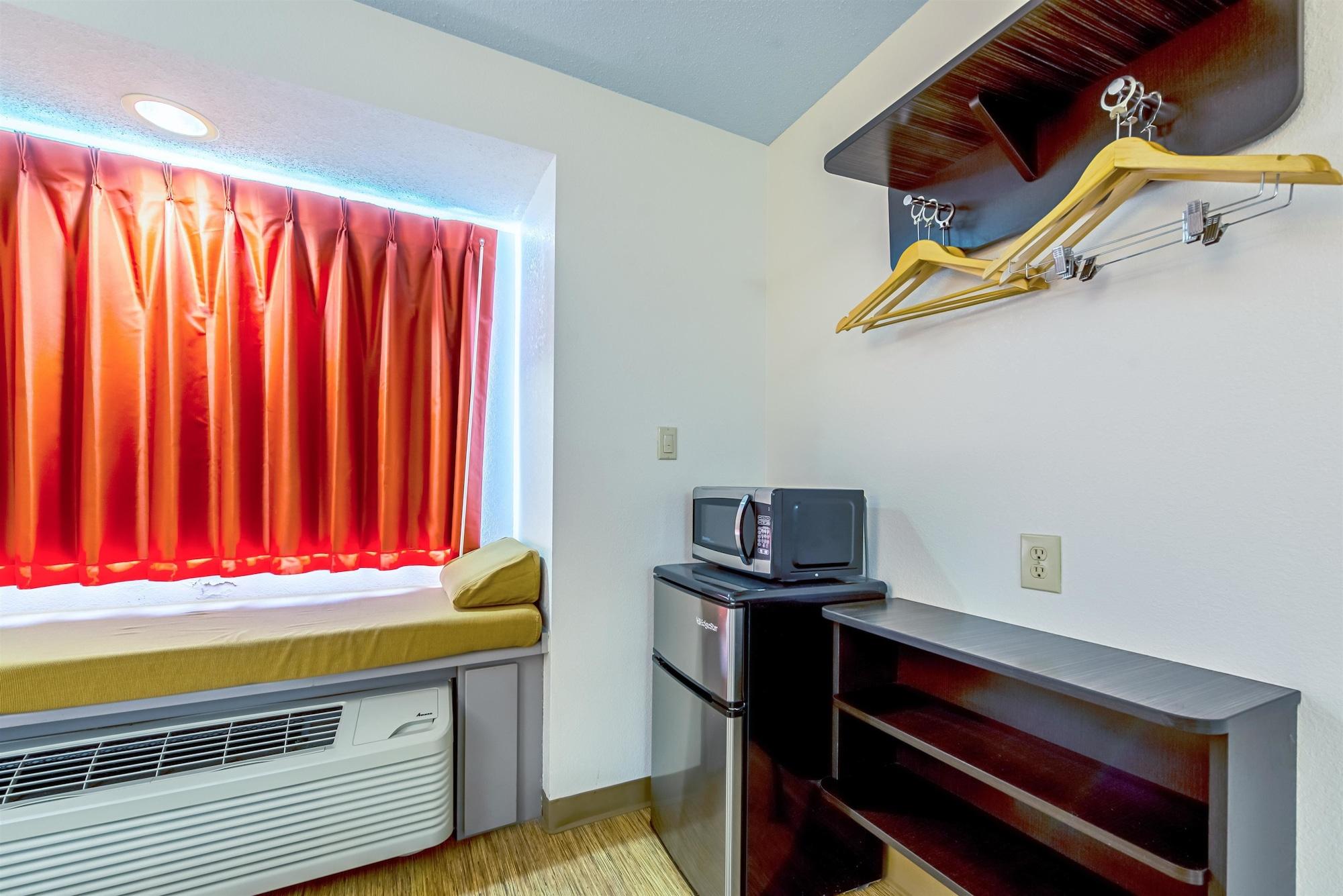 Motel 6 Indianapolis Carmel Eksteriør bilde